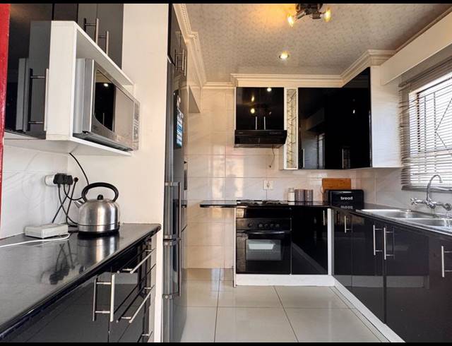 11 BEDROOM HOUSE FOR SALE IN DOBSONVILLE